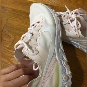 Nike Women's React Element 55 shoes (Pink)